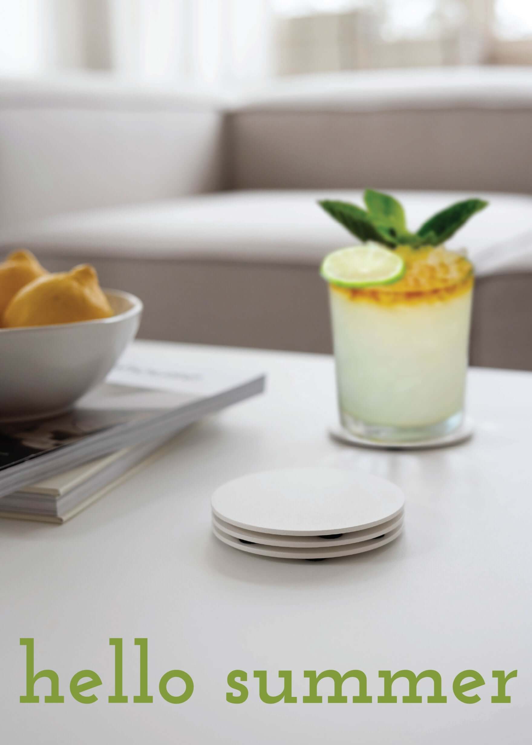 Getränke-Untersetzter aus weißem Metall mit Filzgleiter als Tischschoner | Metallbude