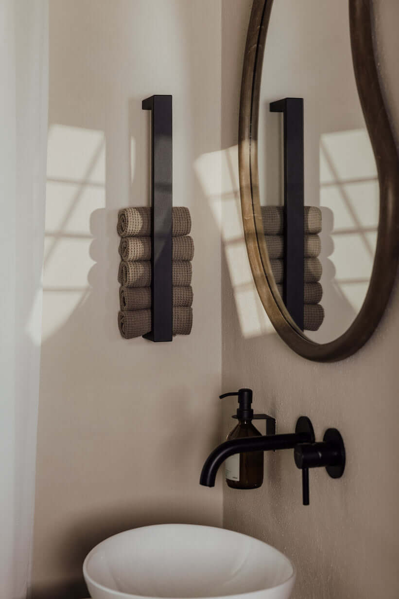 Modernes Gäste-WC - Metallbude