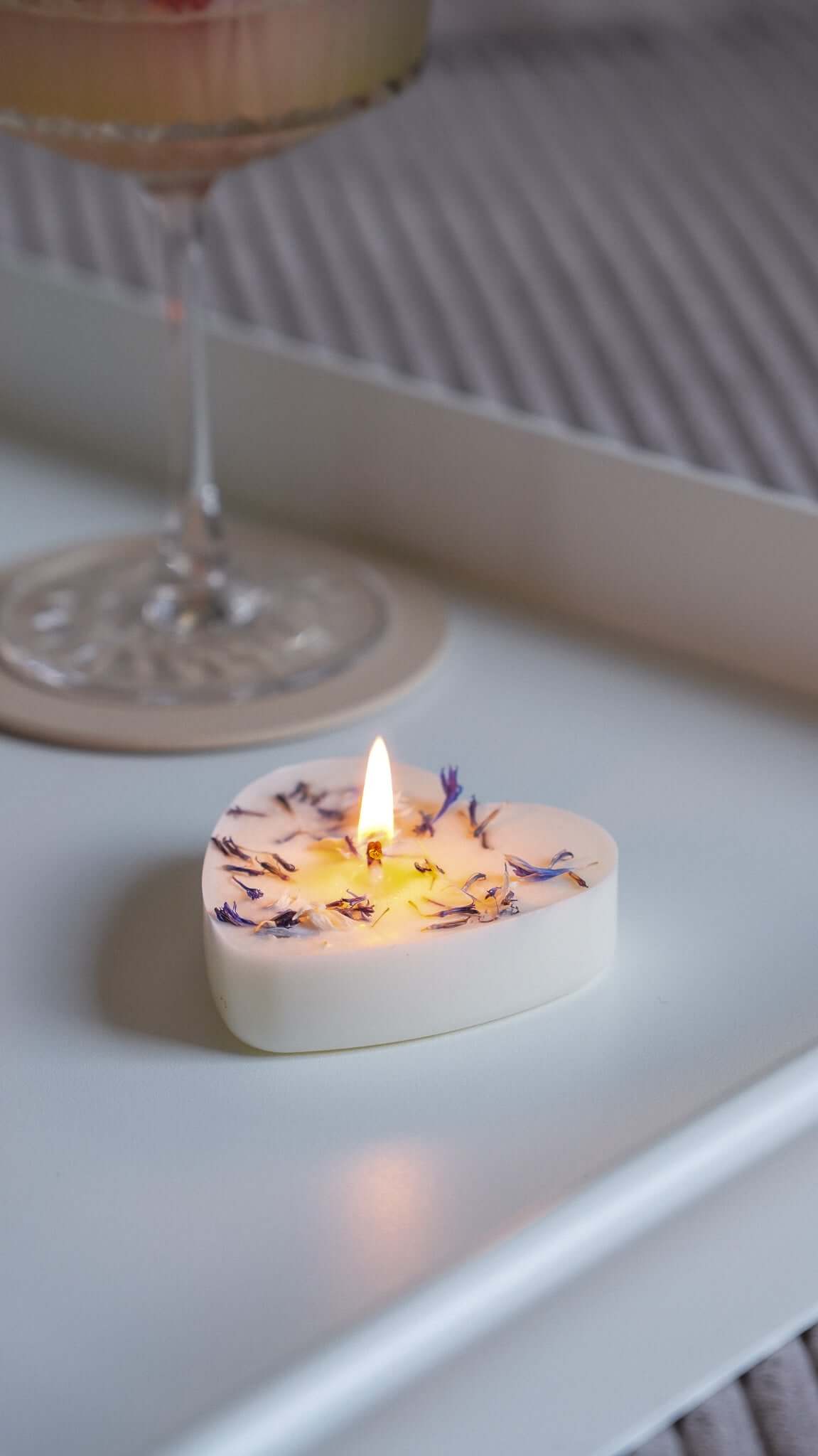 Selbstgemachte Sojawachskerzen in Herzform gießen - Metallbude