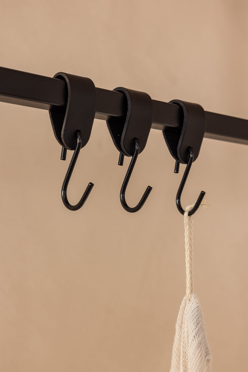 Ganci A S Con Passante In Pelle – Set Da 3 – Metallro Nero, Capacità 10kg – Per Cucina, Bagno, Campeggio