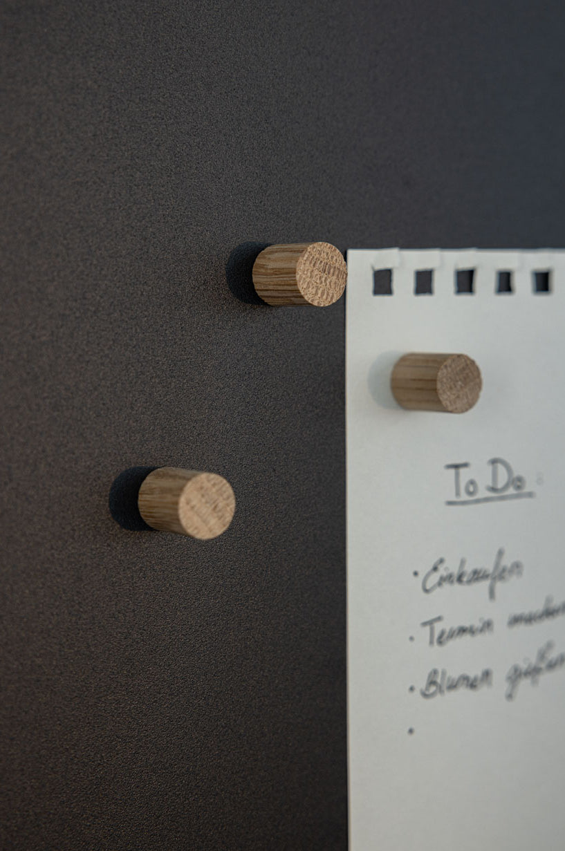 Magnettafel modern mit Holz Magneten