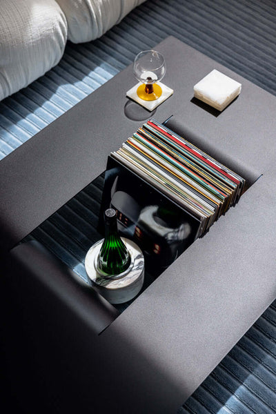 schwarz-metall-wohnzimmertisch-sofatisch