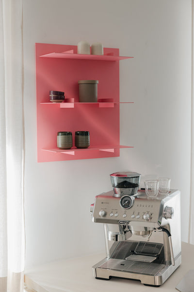 Pinkes Wandregal 