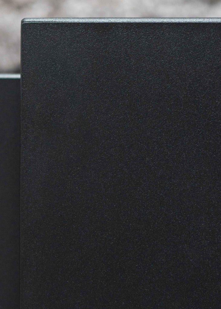 Couchtisch Devana X mit schwarzer Tischplatte aus Blech | Metallbude